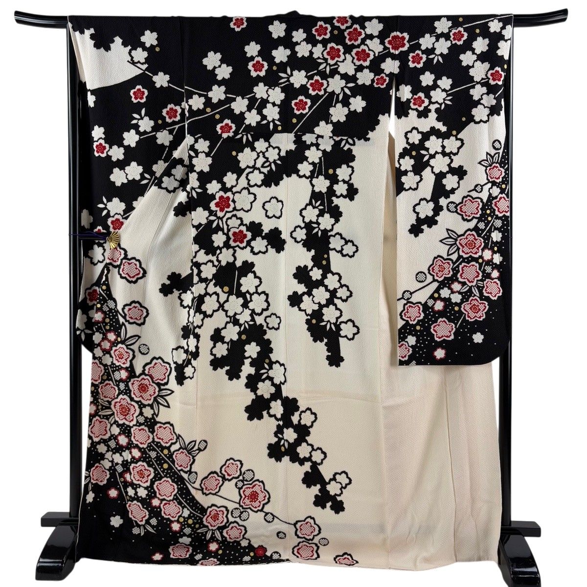 振袖 身丈170cm 裄丈66cm M 袷 桜 丸 金彩 絞り クリーム 正絹 秀品 【中古】