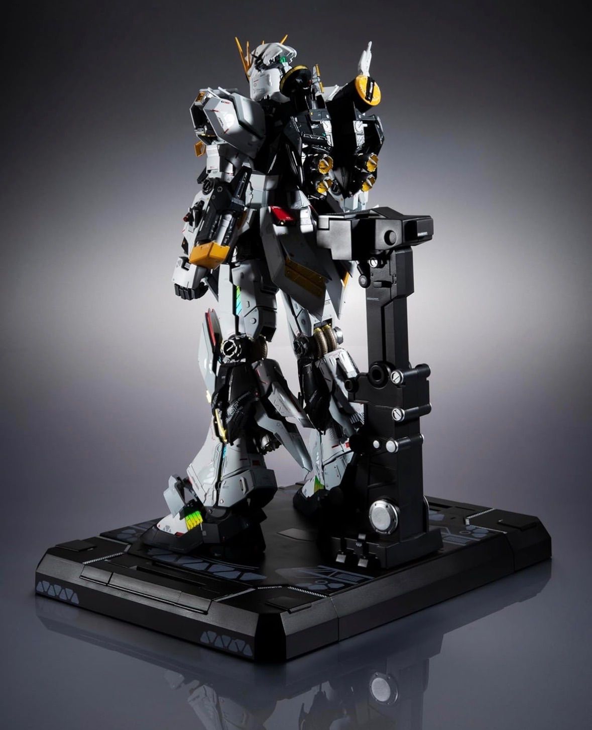 TAMASHII NATIONS METAL STRUCTURE 解体匠機 RX-93 νガンダム (再販版