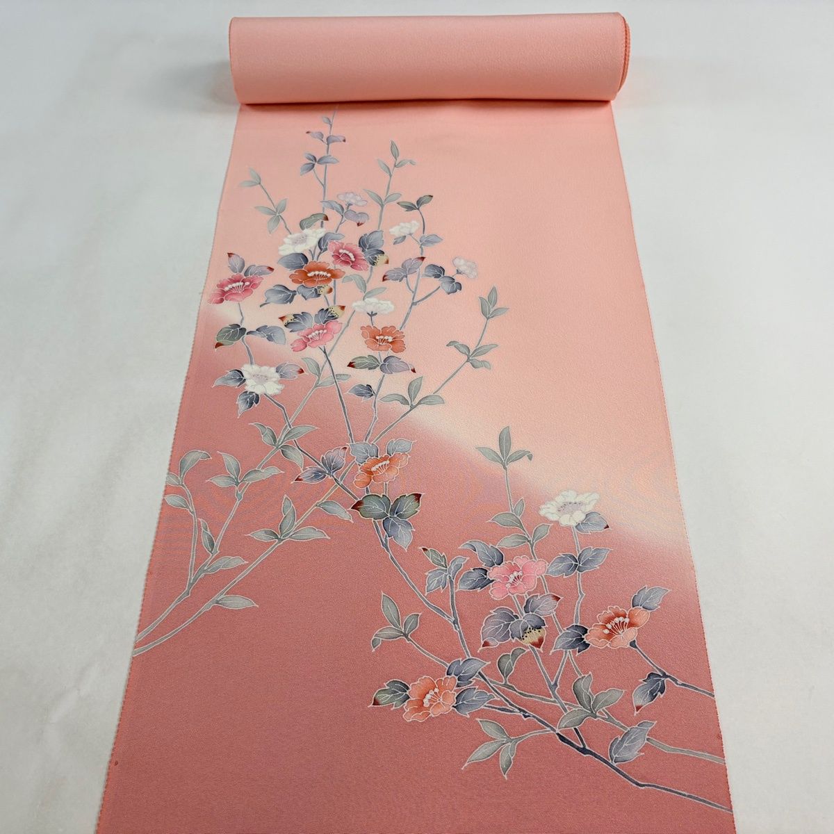 反物 秀品 付下げ 草花 ぼかし ピンク 正絹 【中古】 - メルカリ