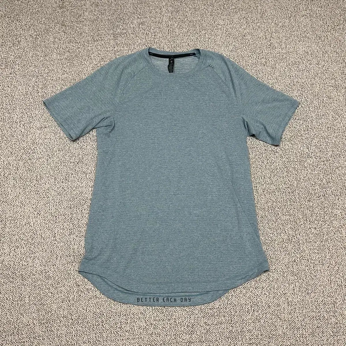 lululemon ルルレモン ライセンス IN 黒鉄のミステリートレイン シャツ