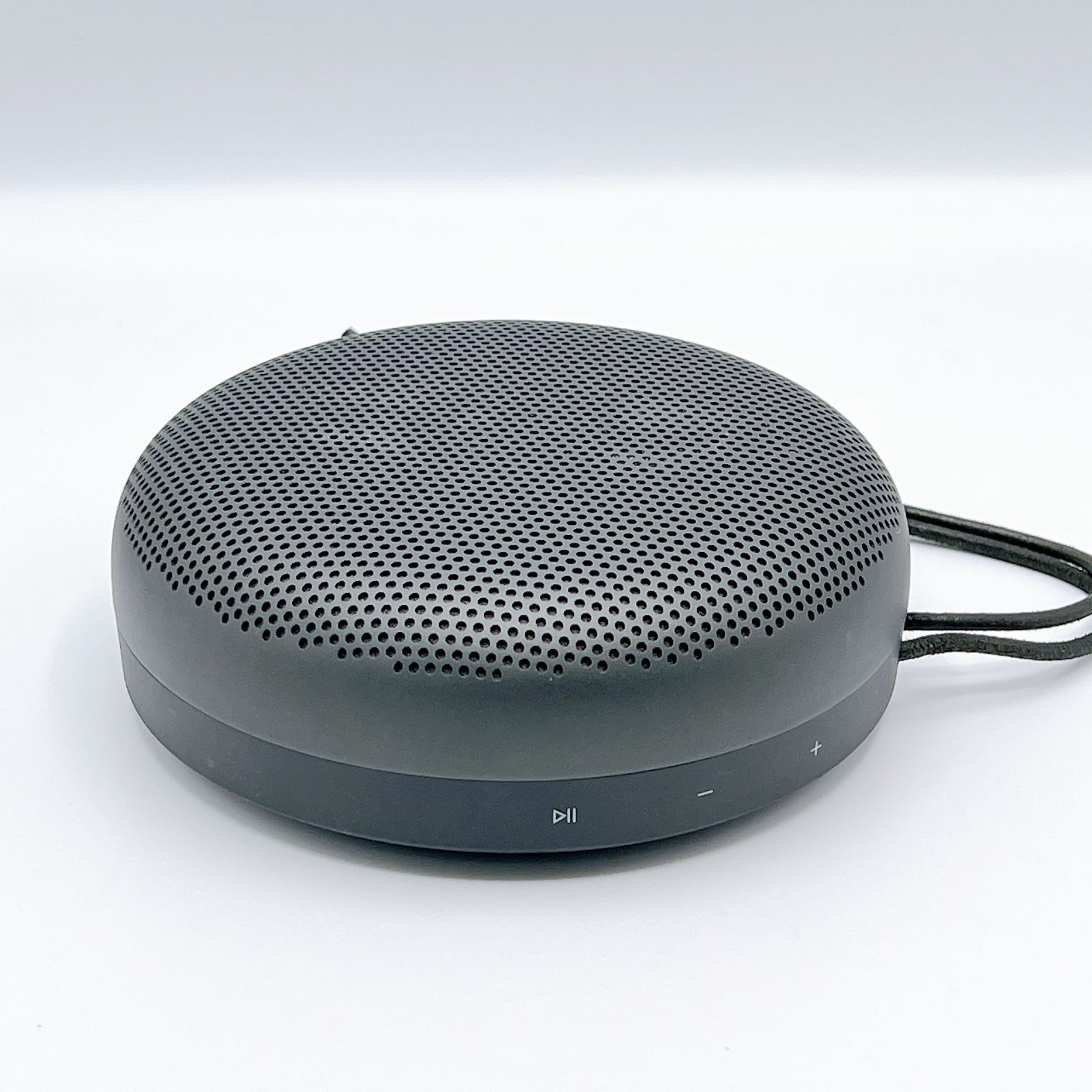 中古Mercedes-Benz B&O A1 gen 2ワイヤレススピーカー メルセデス B&O Beosound A1 2nd Gen ワイヤレススピーカー 中古