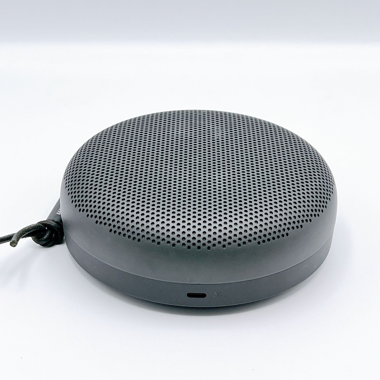 バング・アンド・オルフセン (Bang & Olufsen) ポータブル
