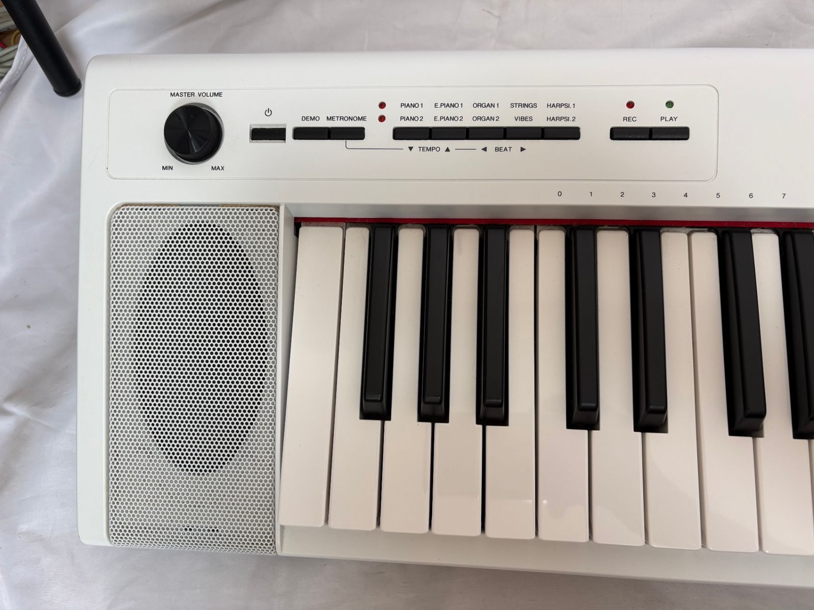 ◆ ヤマハ YAMAHA 電子キーボード NP32WH 白 76鍵 2600-4315