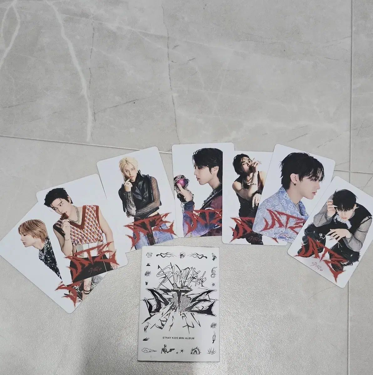 スキズ フォトカードセット ate straykids の人気商品一覧 安い商品を