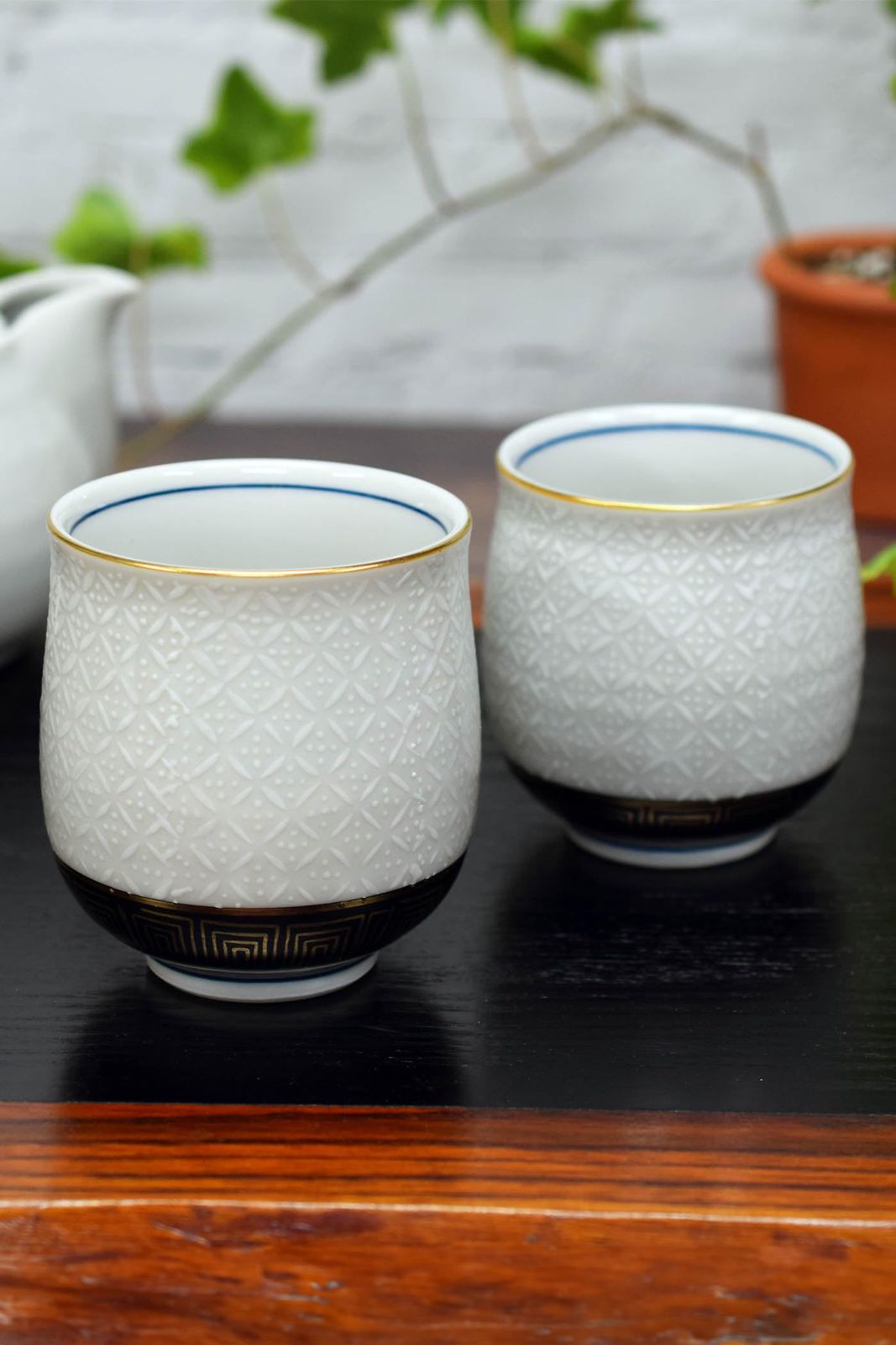 新品 和座の蔵 おしゃれ ペア 湯呑み 九谷焼 夫婦湯呑み 白七宝 陶器 ブランド 和食器 日本製 結婚記念日 還暦祝い 古希祝い 喜寿祝い 傘寿祝い 米寿祝い プレゼント ギフト