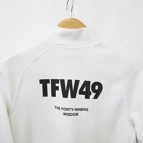 ティーエフダブルフォーティーナイン TFW49 ゴルフ スポーツウエア