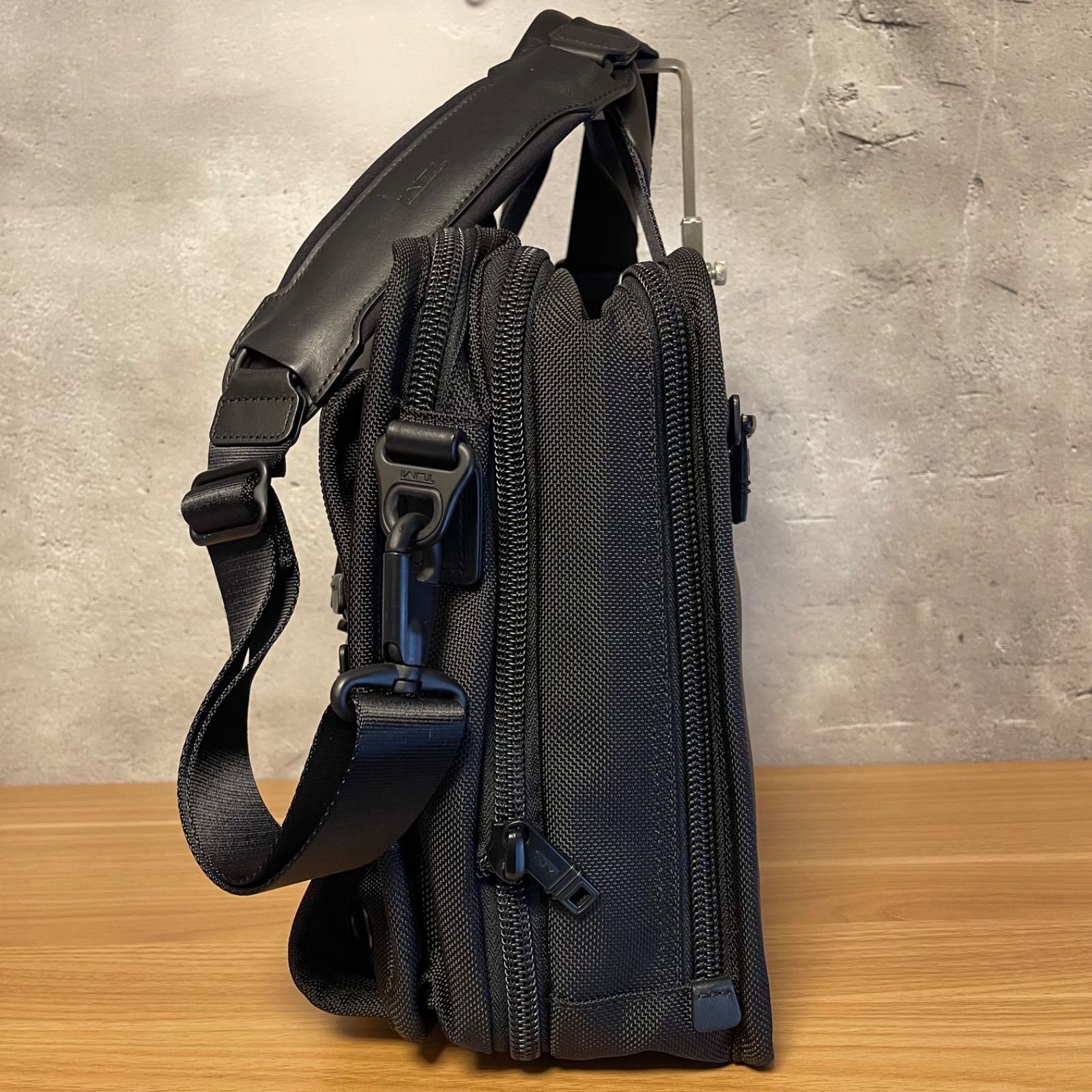 ✨美品 TUMI エクスパンダブル 2WAYブリーフケース ポーチ付き Green