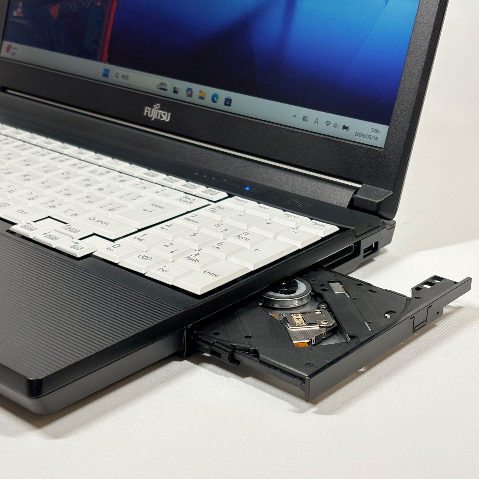 美品 Win11 i5 SSD 富士通ノートPC 第10世代 Office付 - メルカリ