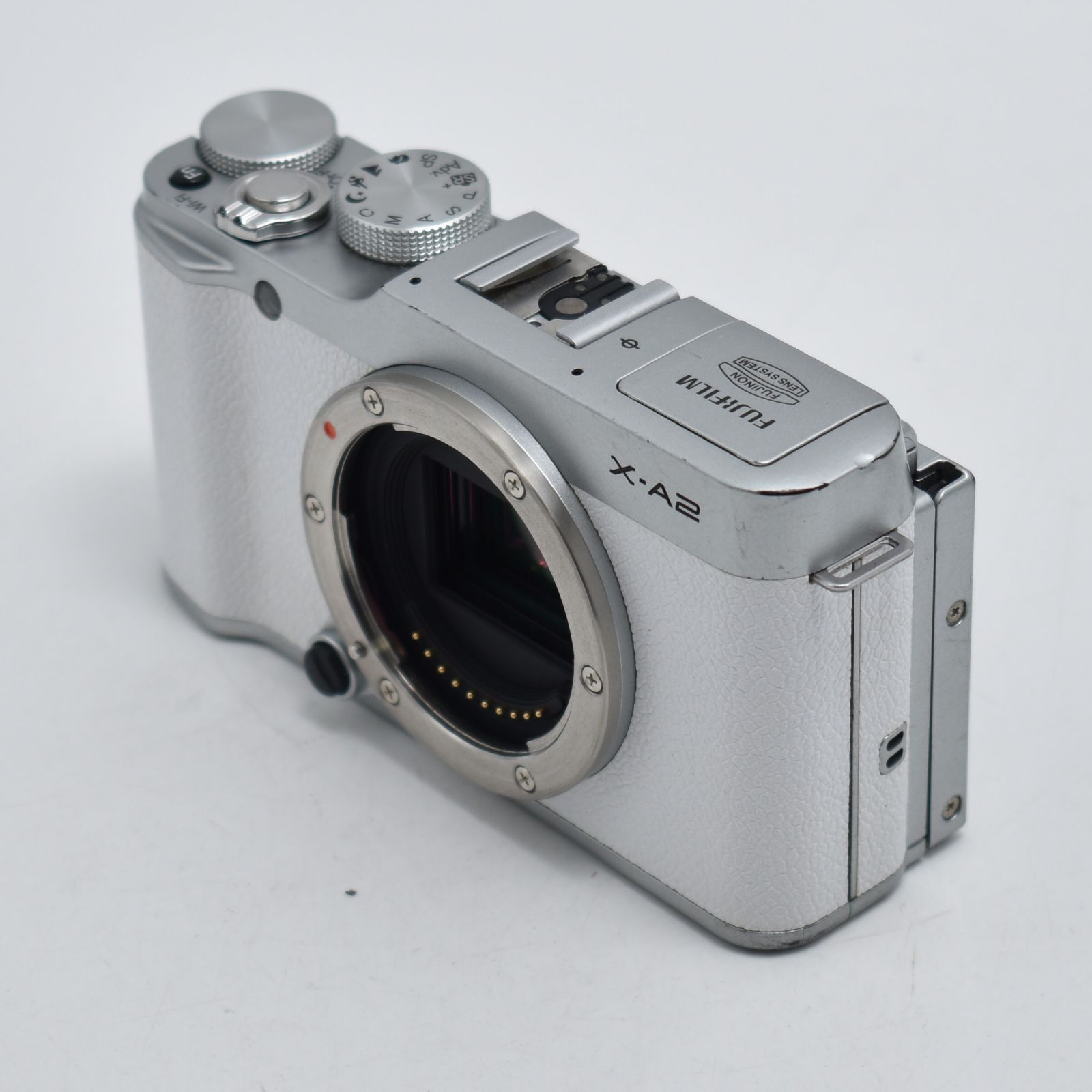 B#12298 FUJIFILM デジタルカメラミラーレス一眼 X-A2ボディ ホワイト