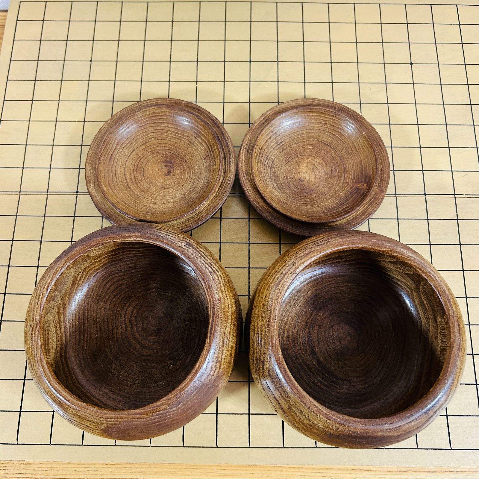 現状品】蛤碁石28号 那智黒石30号 白180個 黒183個 囲碁【碁笥付き