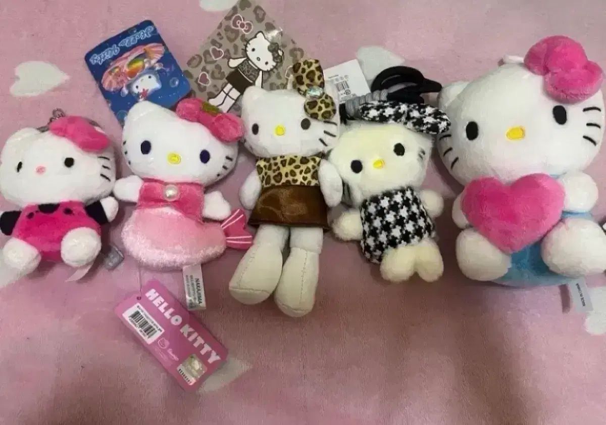 新品) ハローキティ ぬいぐるみ 5種 まとめ 4,616円