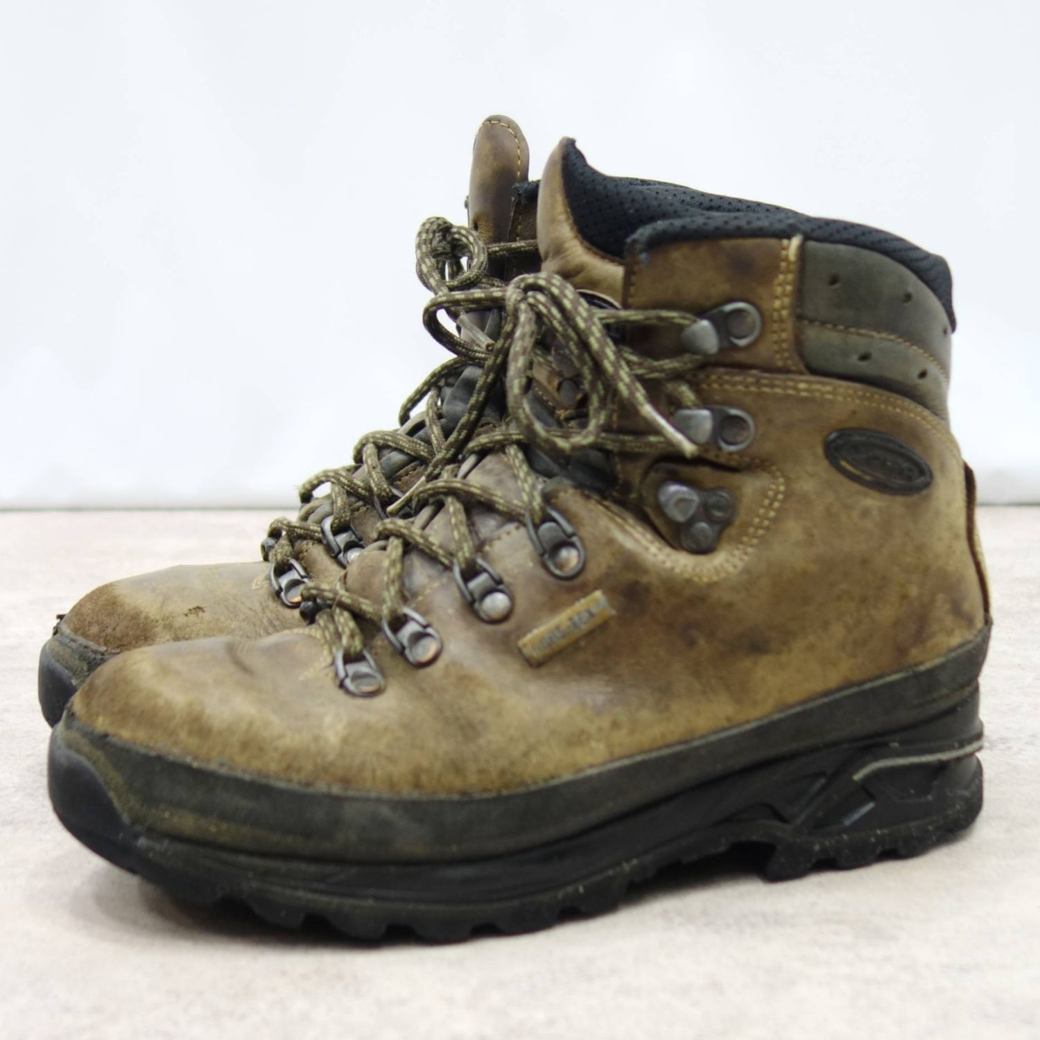 ローバー LOWA 登山靴 GORE-TEX ゴアテックス ブーツ シューズ ト