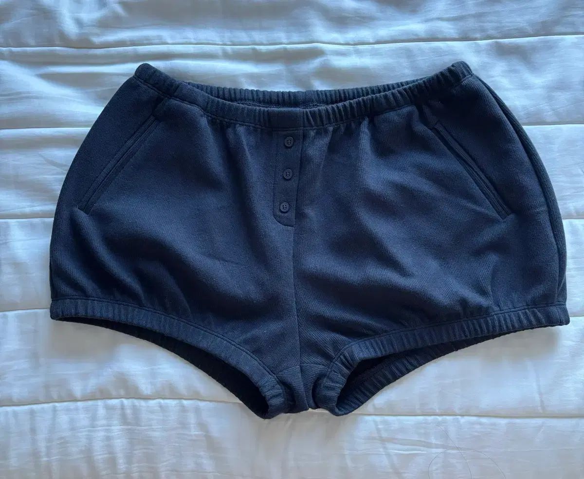 ニューニュー ショーツ ネイビー