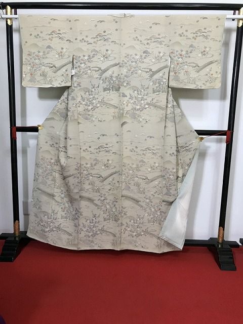【中古】Sサイズ 付け下げ 正絹 薄グレー地に風景模様