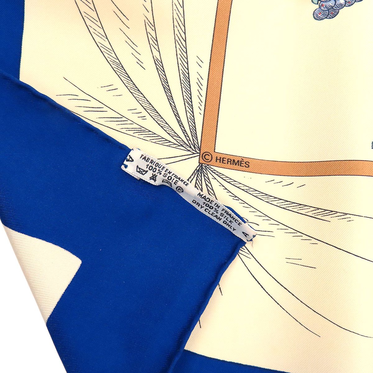 エルメス カレ 90 フランス料理を讃えて スカーフ A LA GLOIRE DE LA CUISINE FRANCAISE ユニセックス ブルー オフホワイト HERMES【中古】 【アパレル・小物】 エルメス カレ 90 フランス料理を讃えて スカーフ A LA GLOIRE DE LA CUISINE FRANCAISE ユニセックス ブルー オフホワイト HERMES【中古】 【アパレル・小物】