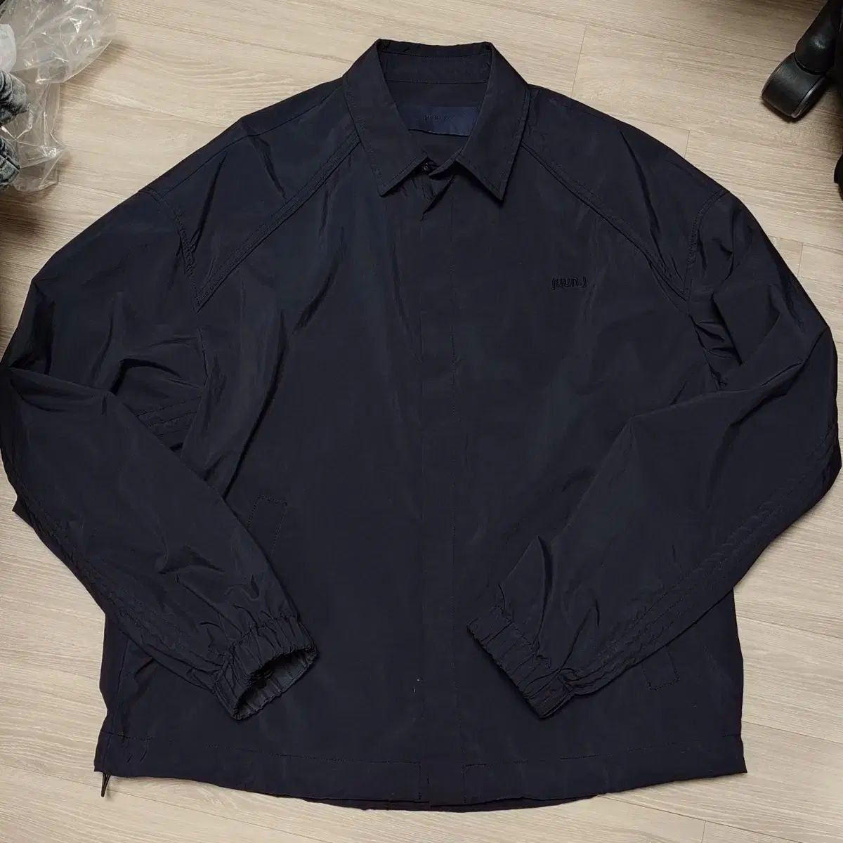46 Juun.J ジュンジェイ 24FW ファーカリング シャツ ジャケット ブラック 26,832円