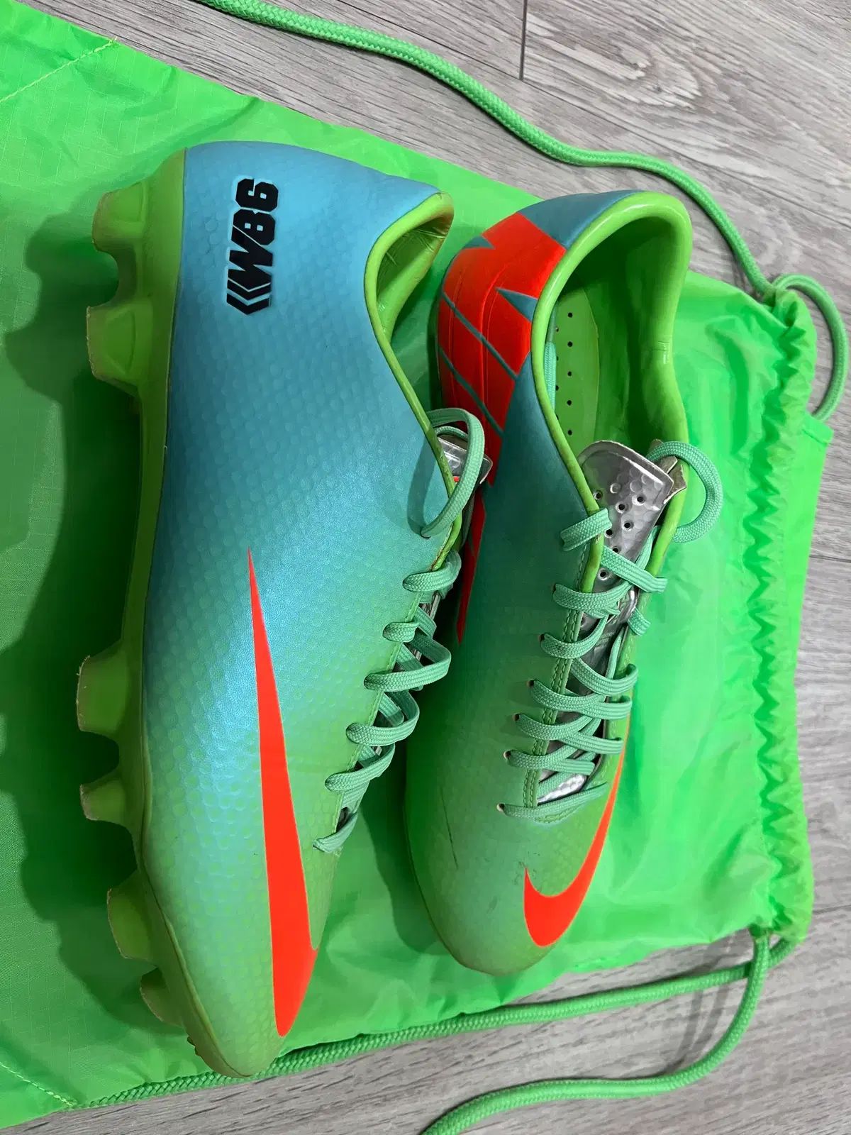 高品質 NIKE マーキュリアル ベイパー9 HG 260 サッカーシューズ