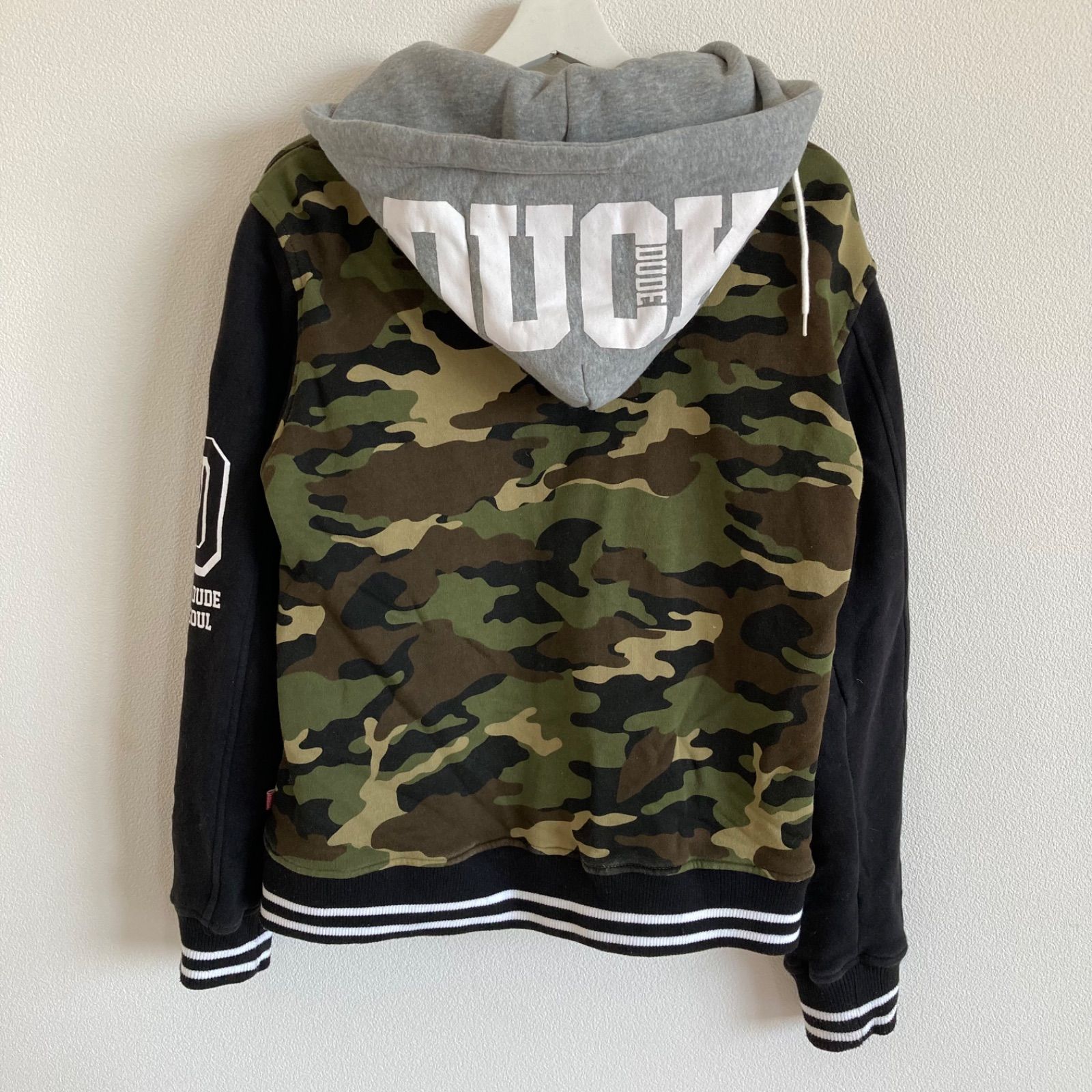 dack dude ダックデュード 迷彩 スタジャン L size カモフラ ロゴ 