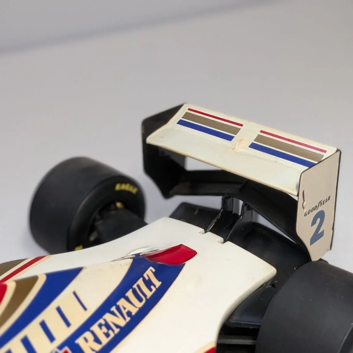 ジャンク 1/18 ミニチャンプス ウィリアムズ ルノーFW16 ナイジェル