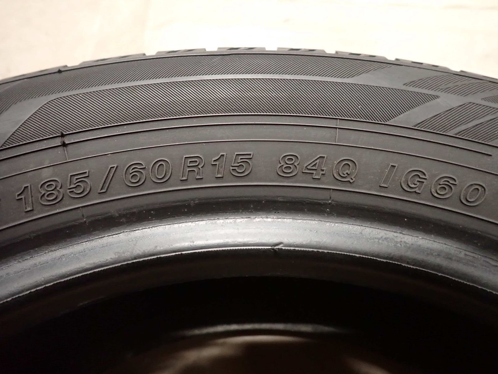 冬4本SET 会社宛 送料無料 185/60R15 84Q ヨコハマ アイスガード IG60 