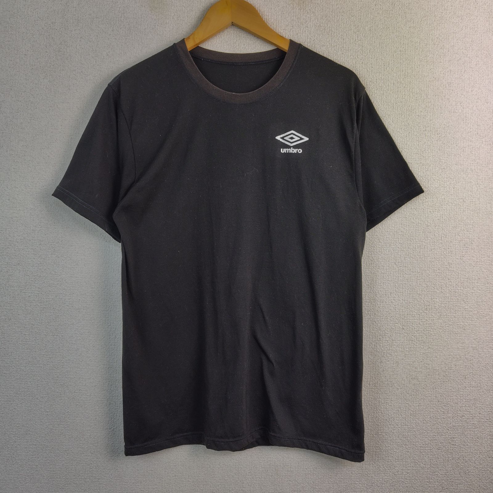 umbro アンブロ Tシャツ ワンポイントロゴプリント ブラック LL メンズ 
