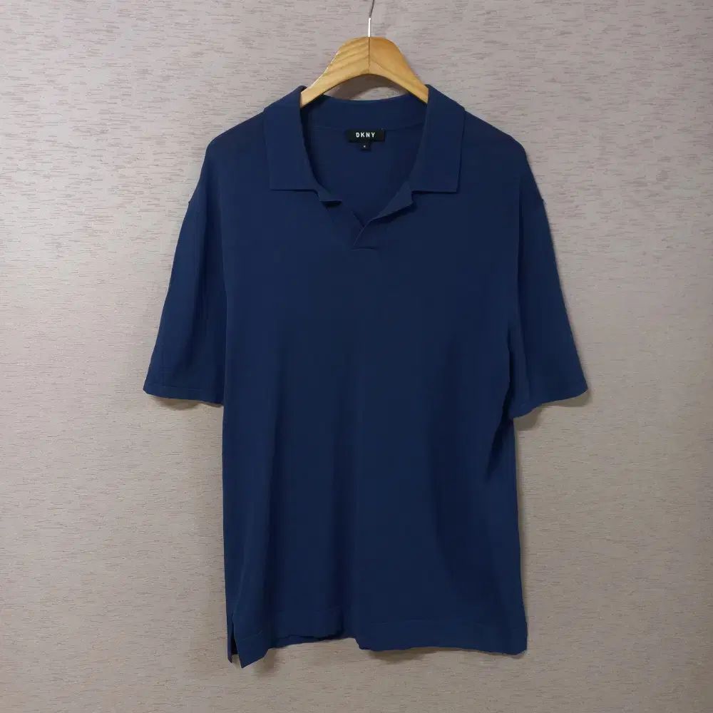 B5-18/DKNY ネイビー ニットTシャツ メンズ