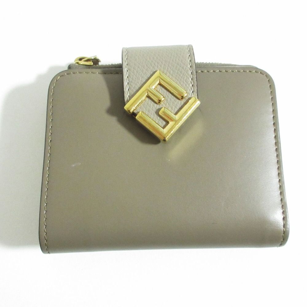 良品 FENDI フェンディ FFダイヤモンド 二つ折りウォレット 財布 トープ レディース 古着 中古 USED