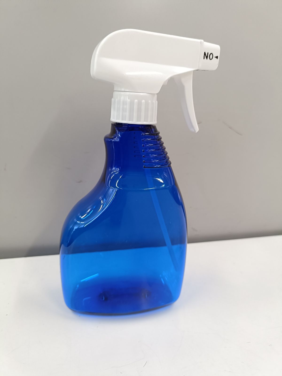 トリガースプレー付ブルー空ボトル370ml