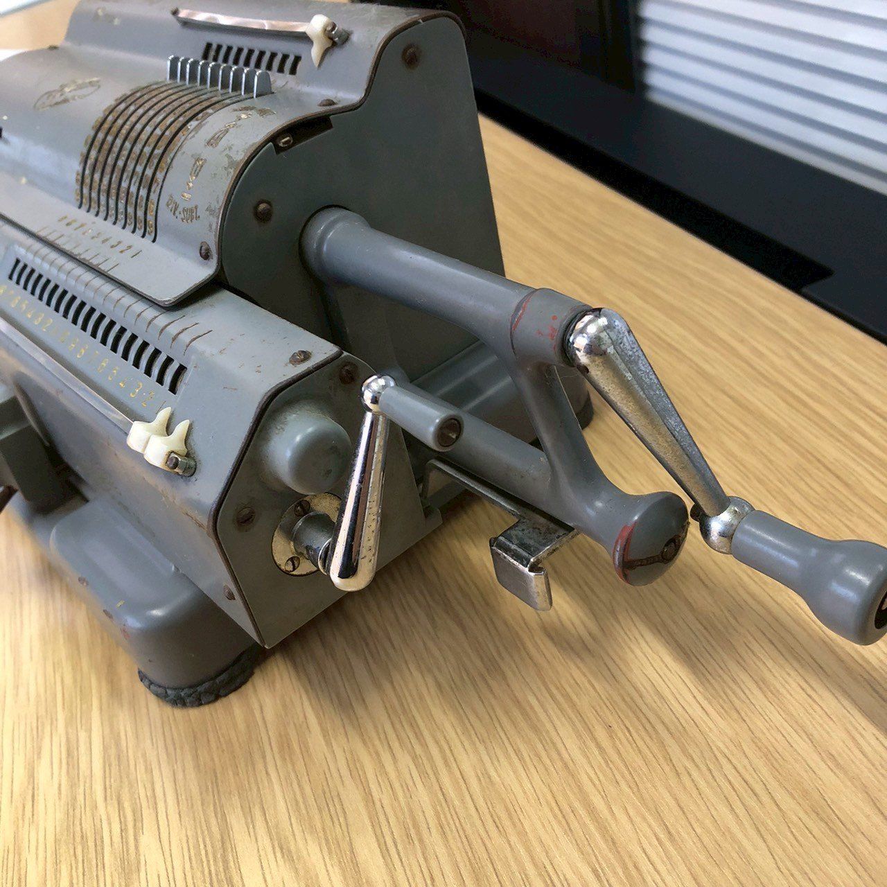 可動品 タイガー計算器 手回し計算機 稀少 アンティーク 昭和レトロ
