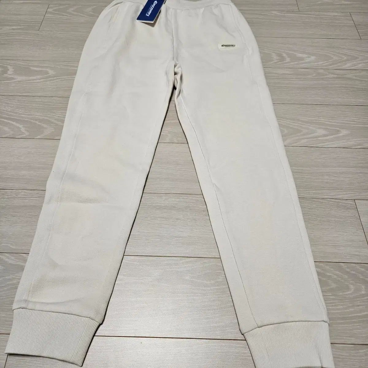 DISCOVERY アイボリー ジョガーパンツ 新品 150