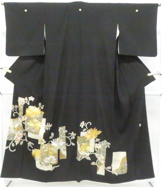 【京松】黒留袖 五つ紋 金駒刺繍 落款入り 花 比翼仕立て 正絹 着物 身丈約157.5cm 裄丈約66cm kyo8z05-911