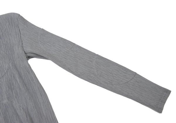 イッセイミヤケISSEY MIYAKE サークルエンボスネックデザインプリーツ