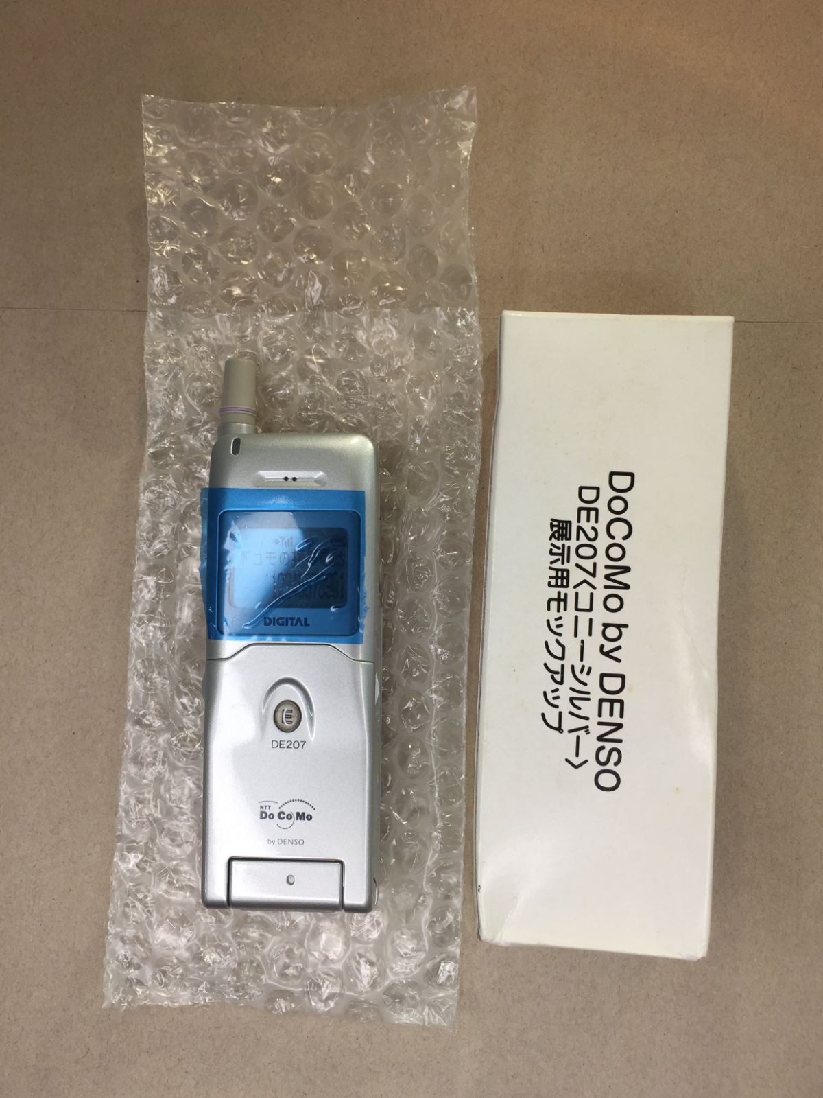 モックアップ NTT DoCoMo DE207 by DENSO M529