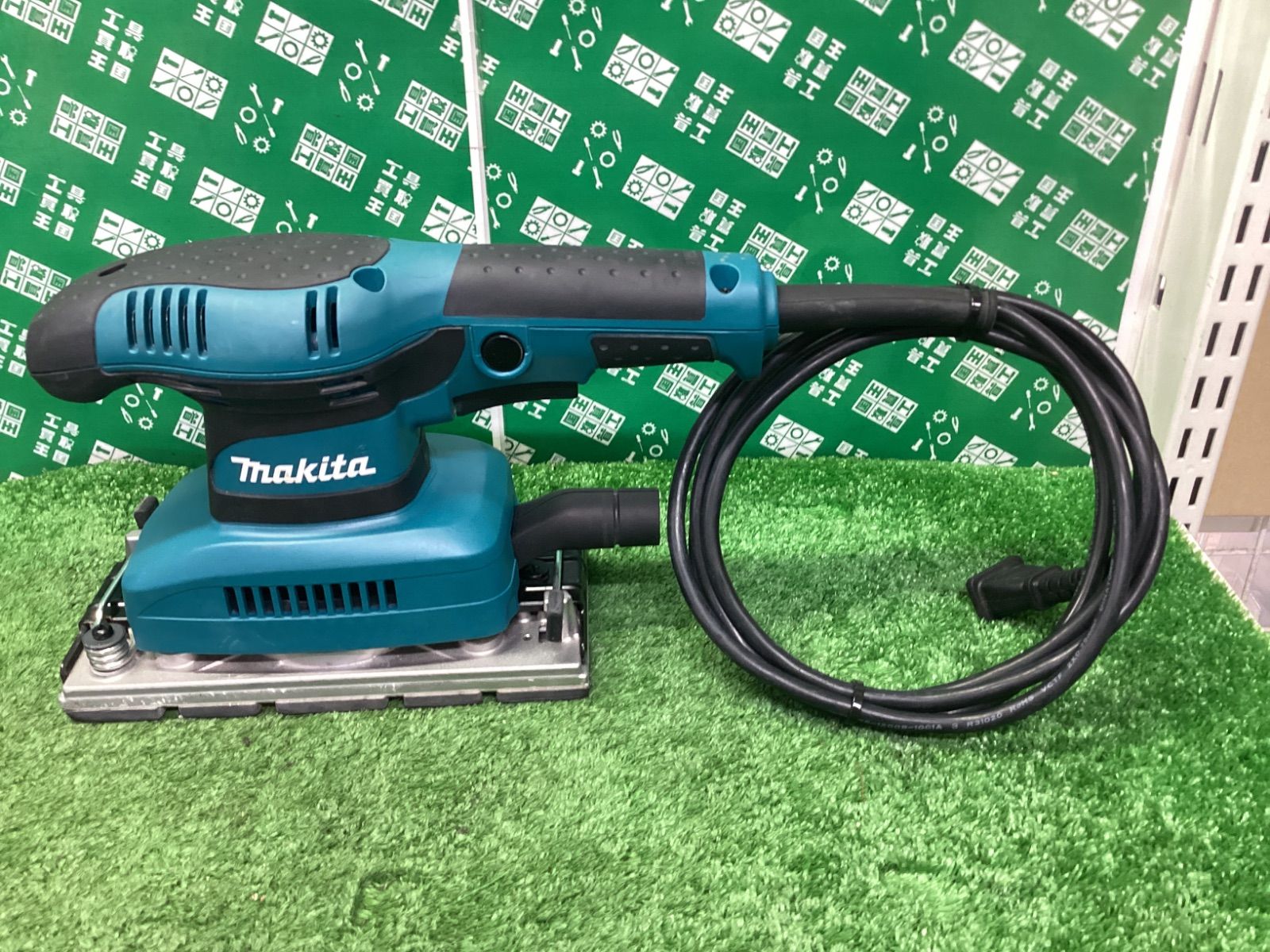 makita(マキタ) 仕上サンダ BO3710 / IT8QA9YW2SHQ