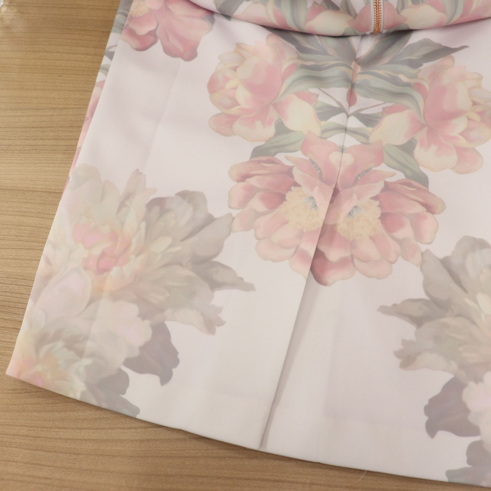 ITWB7CTR5CLW 美品 TED BAKER テッドベイカー ワンピース スカート 花