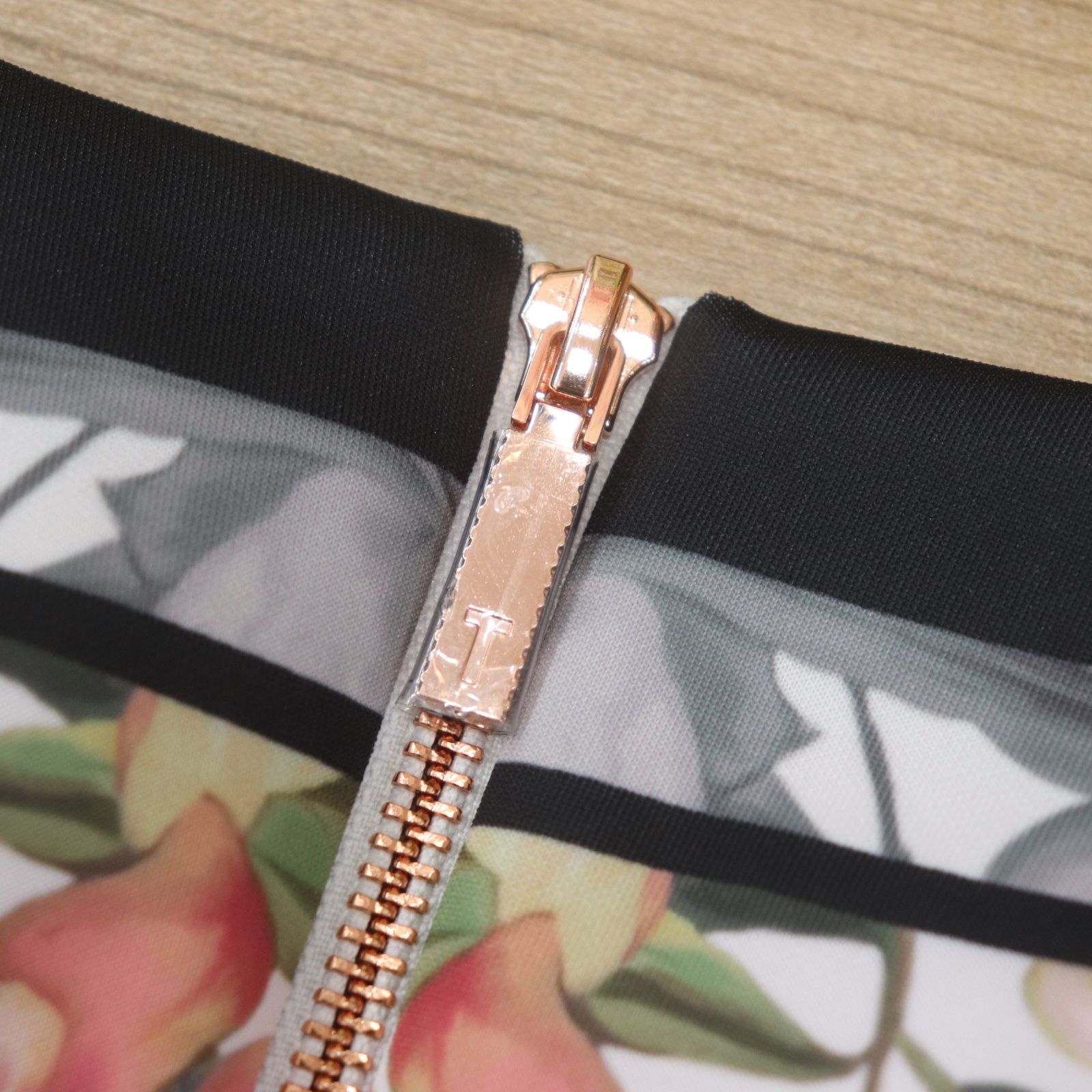 ITWB7CTR5CLW 美品 TED BAKER テッドベイカー ワンピース スカート 花