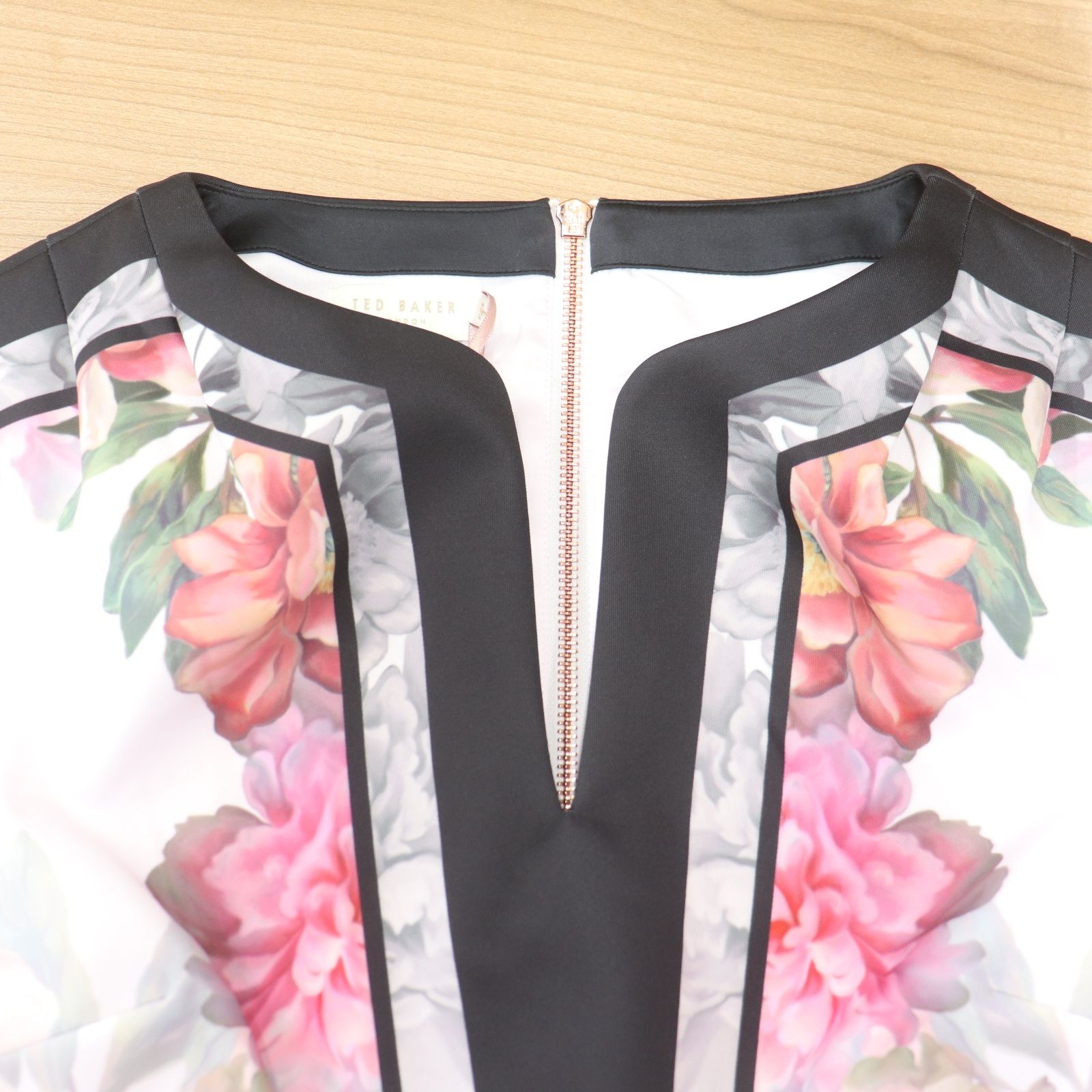 ITWB7CTR5CLW 美品 TED BAKER テッドベイカー ワンピース スカート 花