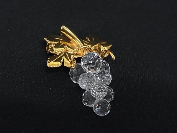 ■美品■ SWAROVSKI スワロフスキー グレープ ブドウ ピンブローチ ピンバッチ アクセサリー レディース ゴールド系×クリア DN1749