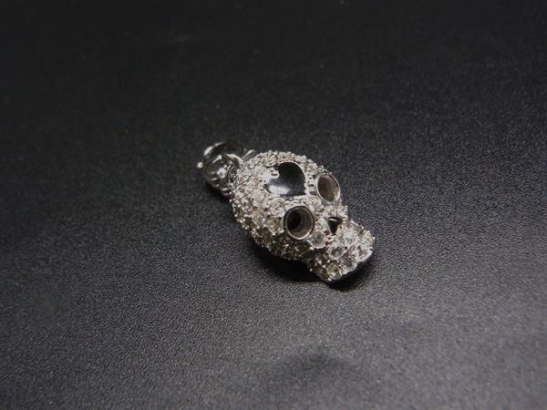 ■美品■ SWAROVSKI スワロフスキー クリスタル スカル 髑髏 チャーム アクセサリー シルバー系×クリア DN0976