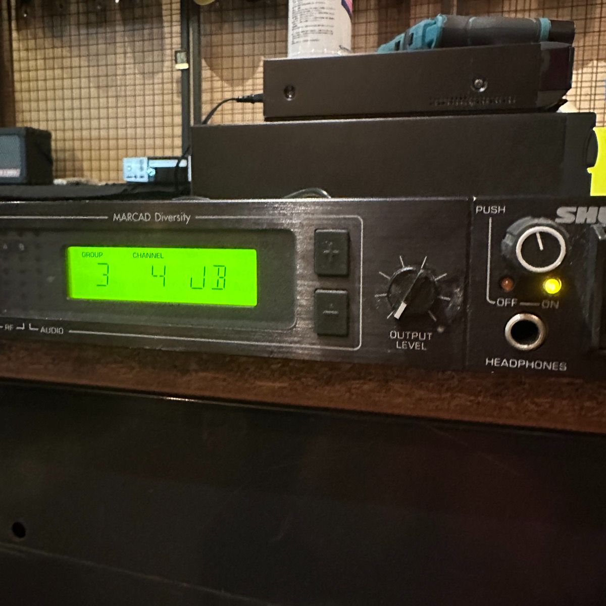 Shure UHF U4S-JB ワイヤレス レシーバー B帯 1Uサイズ PA機器 音響