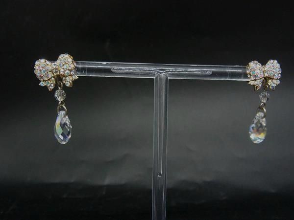 ■美品■ ANNASUI アナスイ ラインストーン リボン ピアス アクセサリー レディース ゴールド系 DN1073
