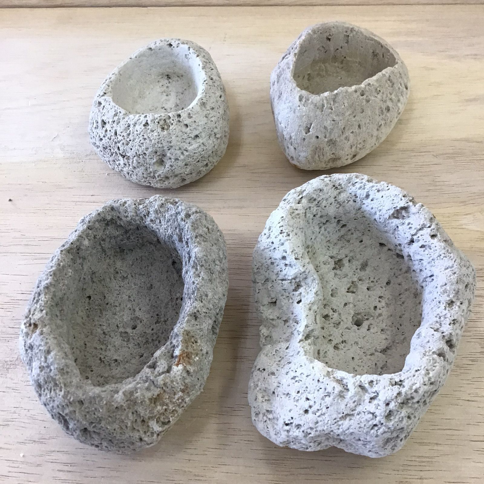 ペンタ軽石鉢 極小軽石鉢大量出品中です！！ 25点セットで販売しております。 気に