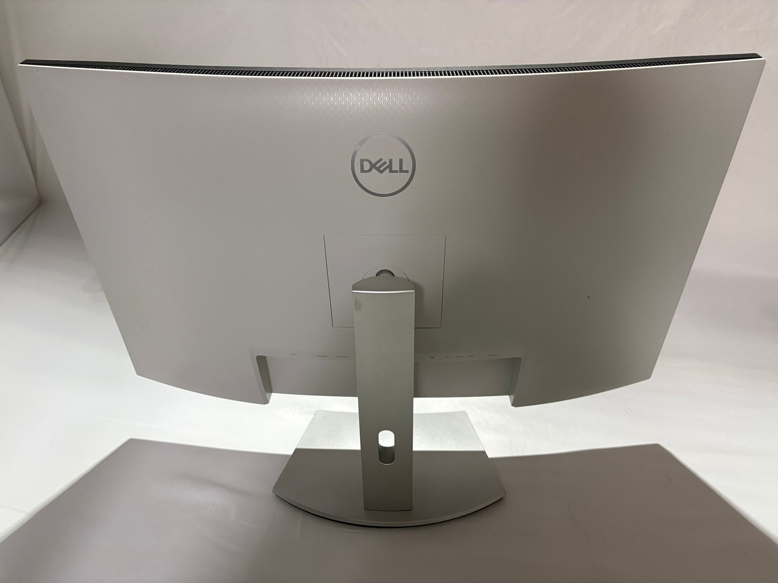 DELL 液晶モニター S3221QS 31.5型 4K 曲面 中古 - メルカリ