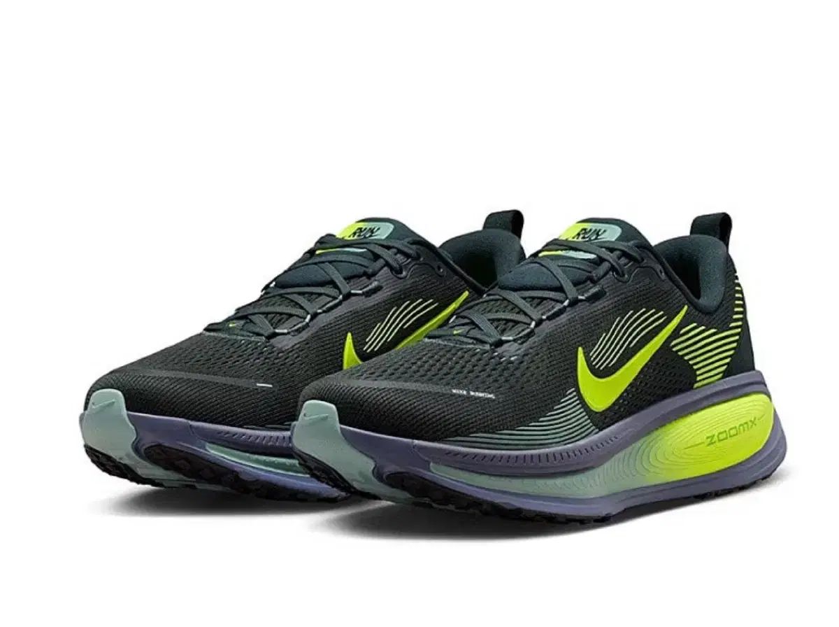 NIKE ユニセックス ボメロ 18 Lord of Heroes ランニングシューズ