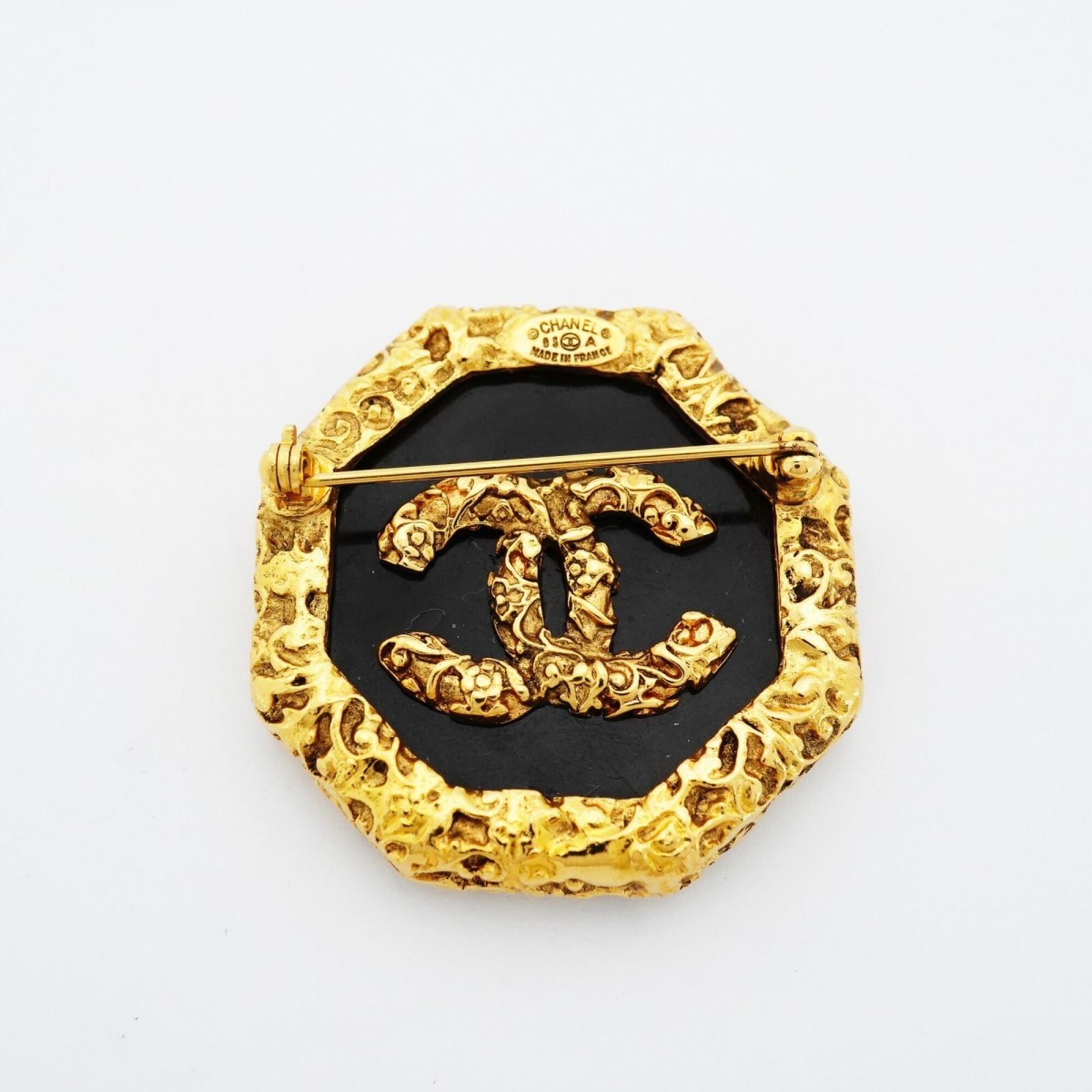 シャネル(Chanel) シャネル ブローチ ココマーク 溶岩モチーフ GP