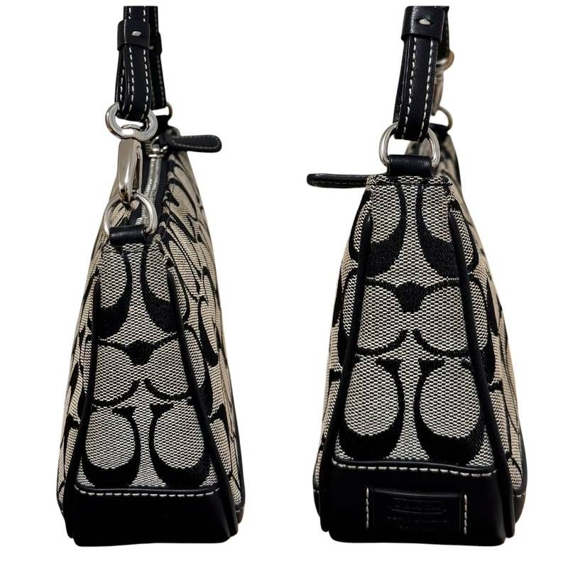 美品✨コーチ　COACH アクセサリーポーチ ハンドバッグ シグネチャー 美品☆COACH コーチ☆ハンドバッグ アクセサリーポーチ シグネチャー