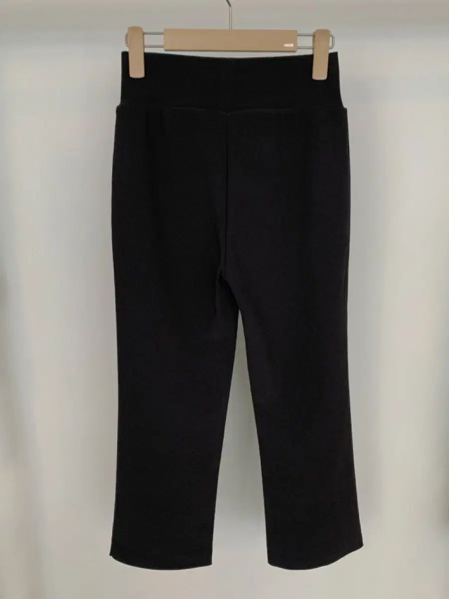 ムードミー カプリ パンツ (新品)