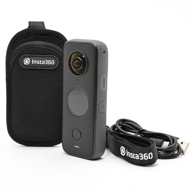 ＜良品＞ Insta360 ONE X2 通常版｜360度アクションカメラ｜全天球カメラ｜動作良好｜外観きれい｜専用ケース・ケース用ストラップ付属｜実用性に優れたモデル