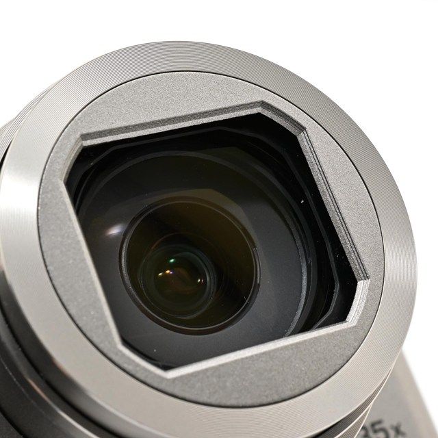 良品＞ Nikon COOLPIX A900 シルバー A900SL｜光学35倍ズーム｜2029万