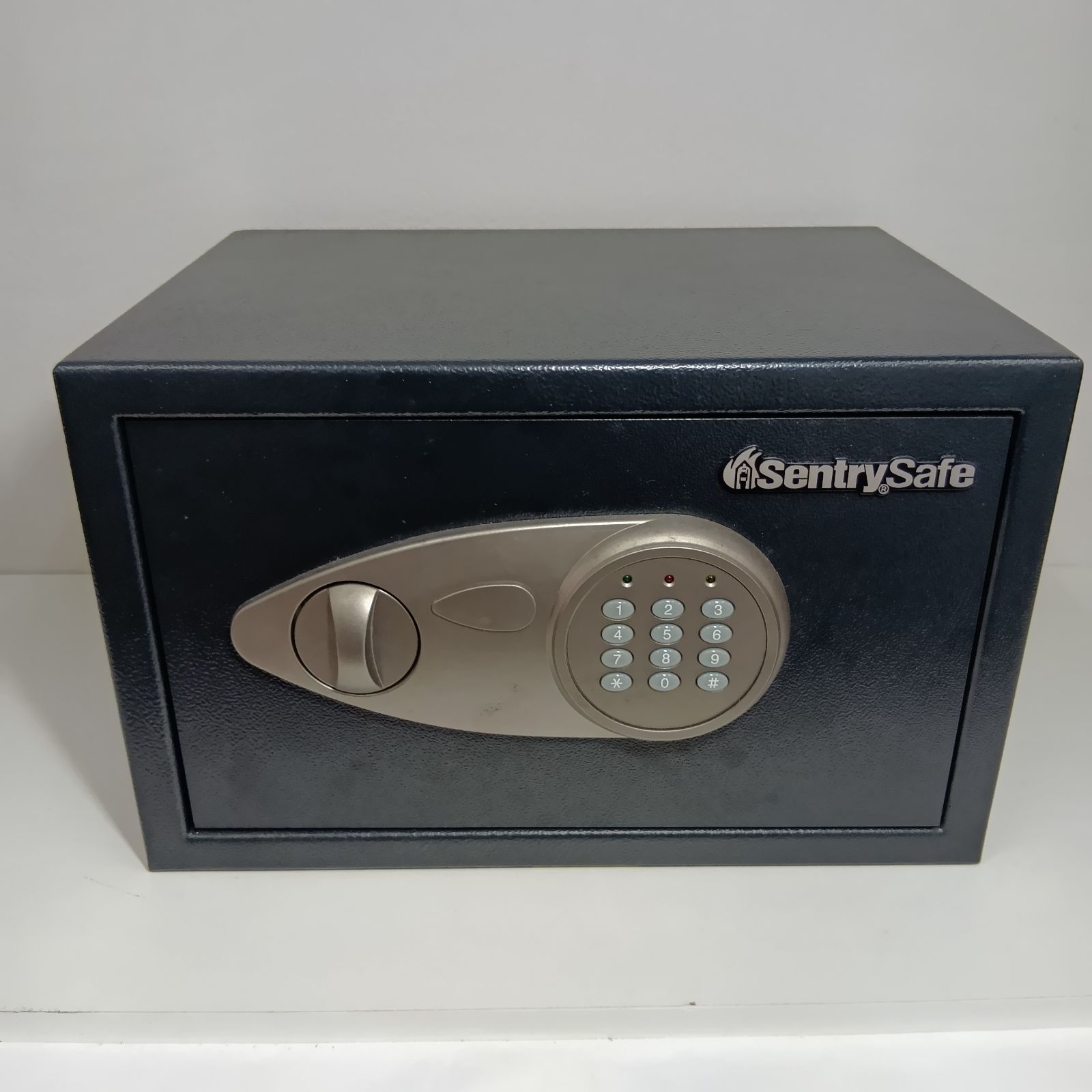 N SentrySafe セントリー パーソナルセキュリティ 保管庫 金庫 X055